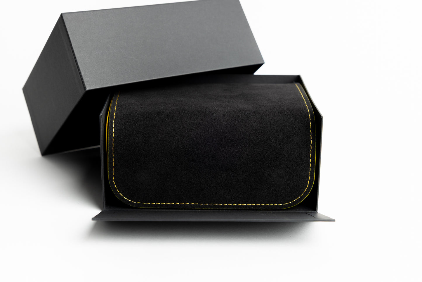 Écrin de voyage alcantara noir et jaune